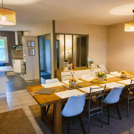 Grand Climatise Ma Maison De Proche De La Rochelle 10 Personnes