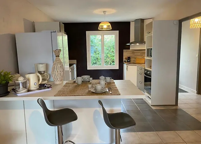 Grand Climatise Ma Maison De Proche De La Rochelle 10 Personnes Сasa de vacaciones *