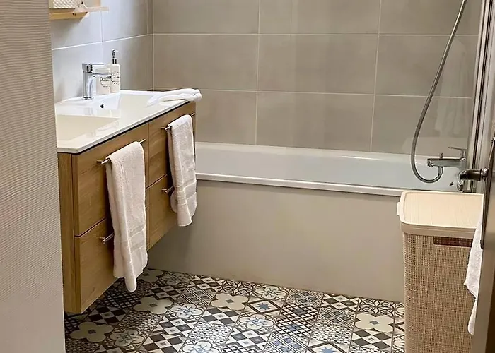 Grand Climatise Ma Maison De Proche De La Rochelle 10 Personnes Сasa de vacaciones *