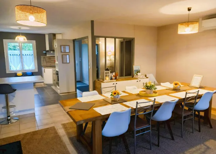 Grand Climatise Ma Maison De Proche De La Rochelle 10 Personnes